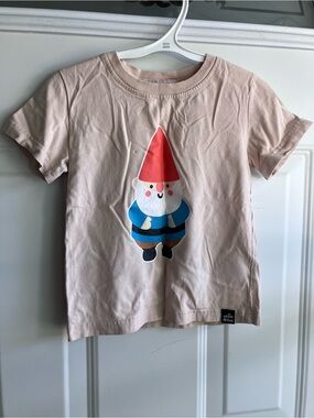 Whistle & flute gnome tee beige!100% organic cotton 3t 4t
